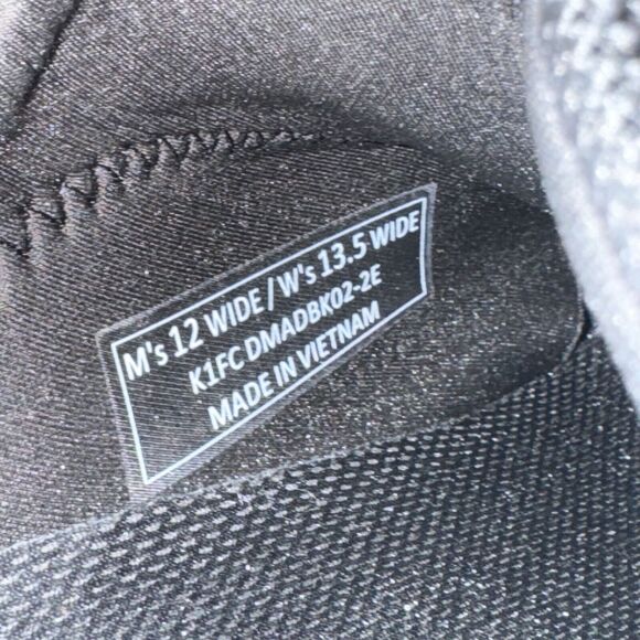 Kizik Madrid Eco Knit Sneakers Unisex Women 13.5 Men 12 Wide Black Shoes